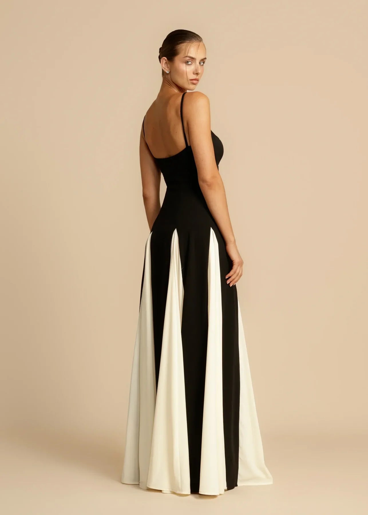 Elowen™ | Robe à Bretelles Contrastées